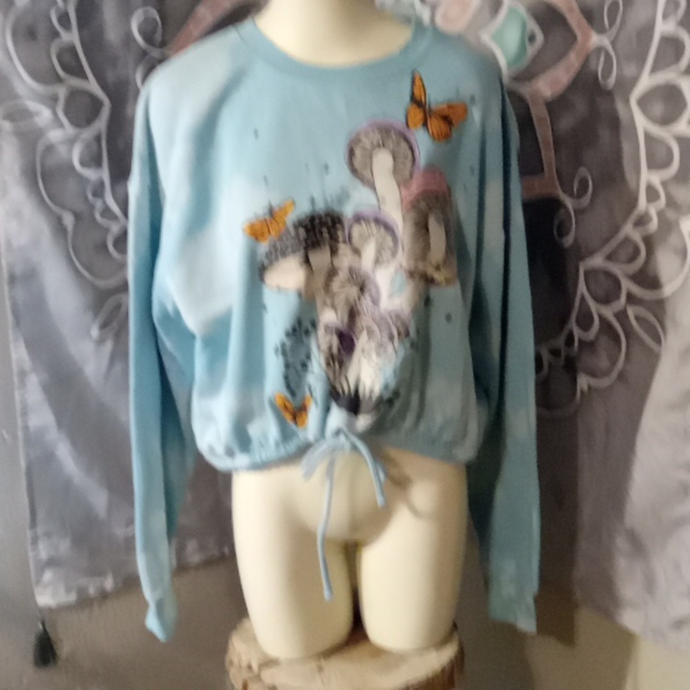 Sweatshirt